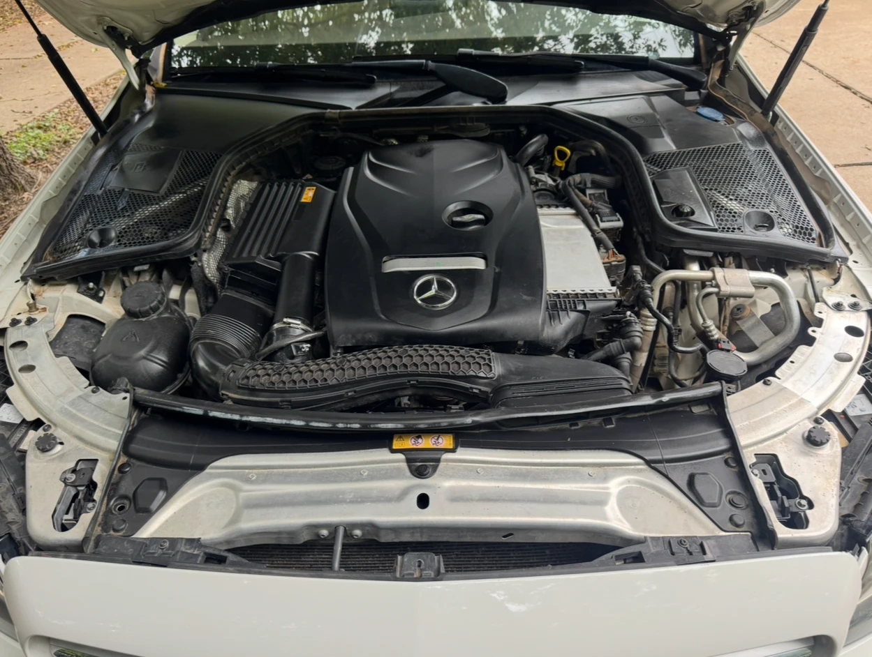 Mercedes-Benz C 300 w/Luxury Pkg* Burmester* Blind Spot* KEYLESS*  - изображение 9