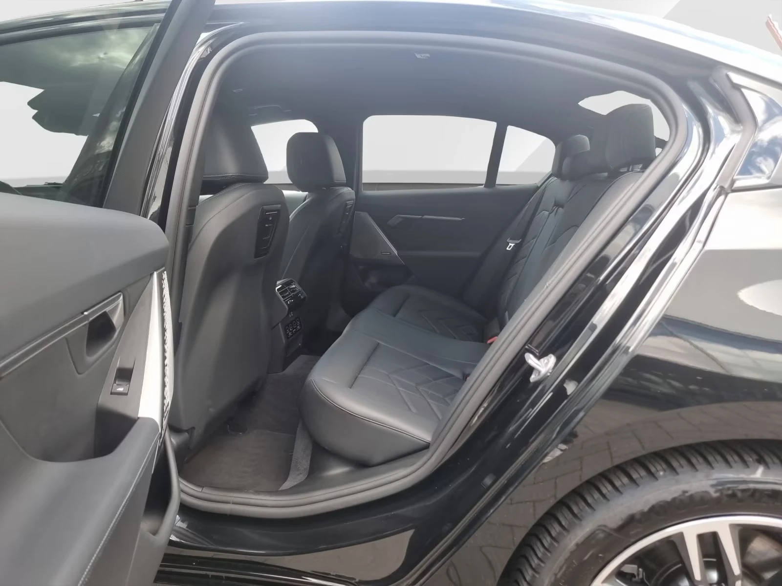 BMW 540 Msport Xdrive - изображение 8