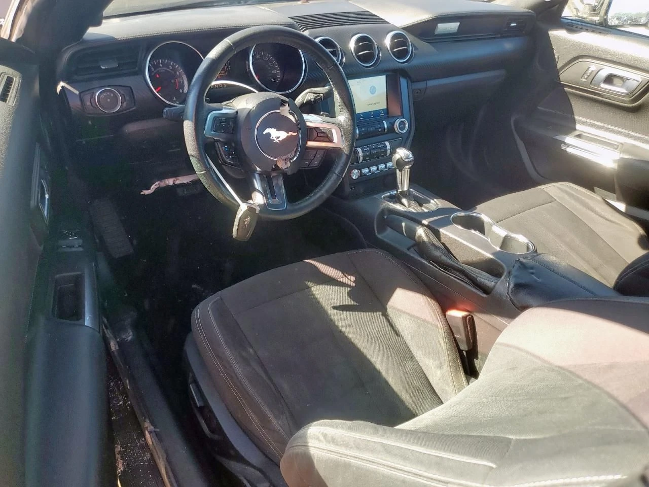 Ford Mustang  - изображение 8