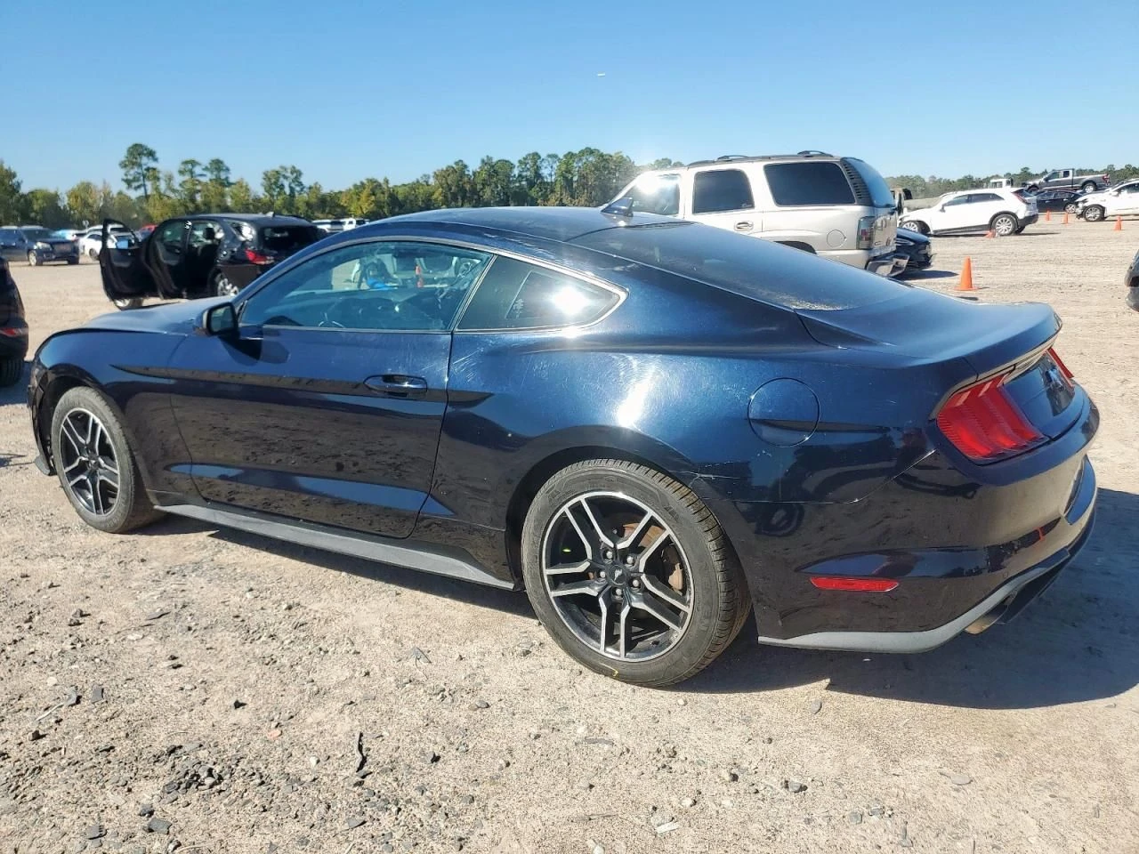 Ford Mustang  - изображение 2