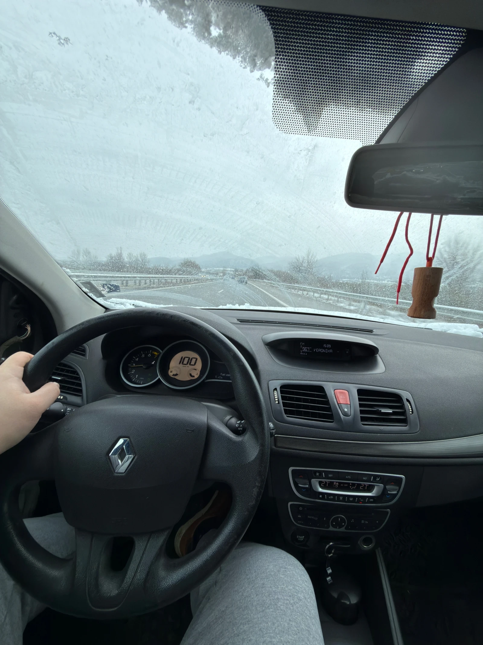 Renault Megane 1.6 16v 6ск - изображение 3