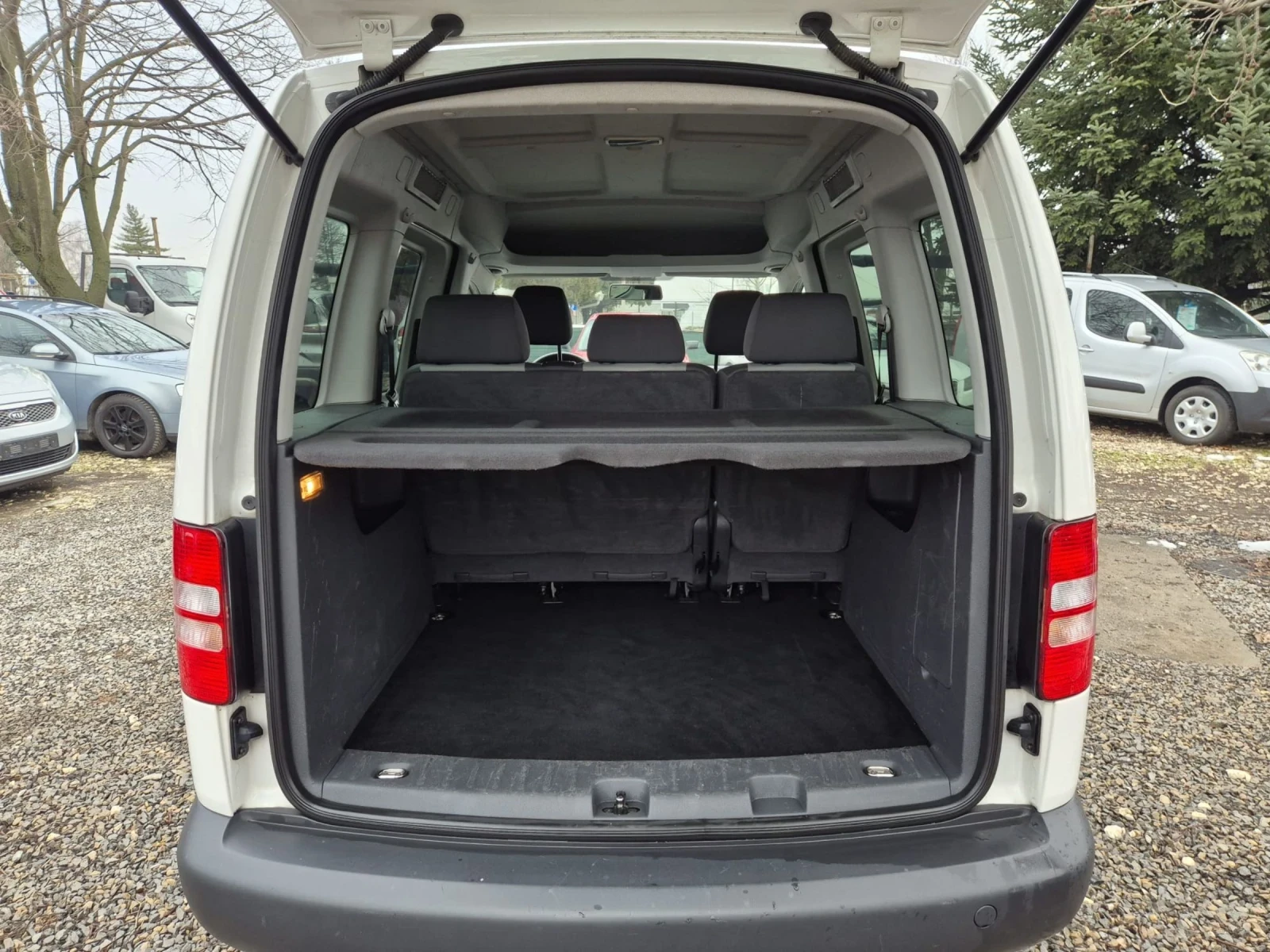 VW Caddy 1.6tdi+ live - изображение 10