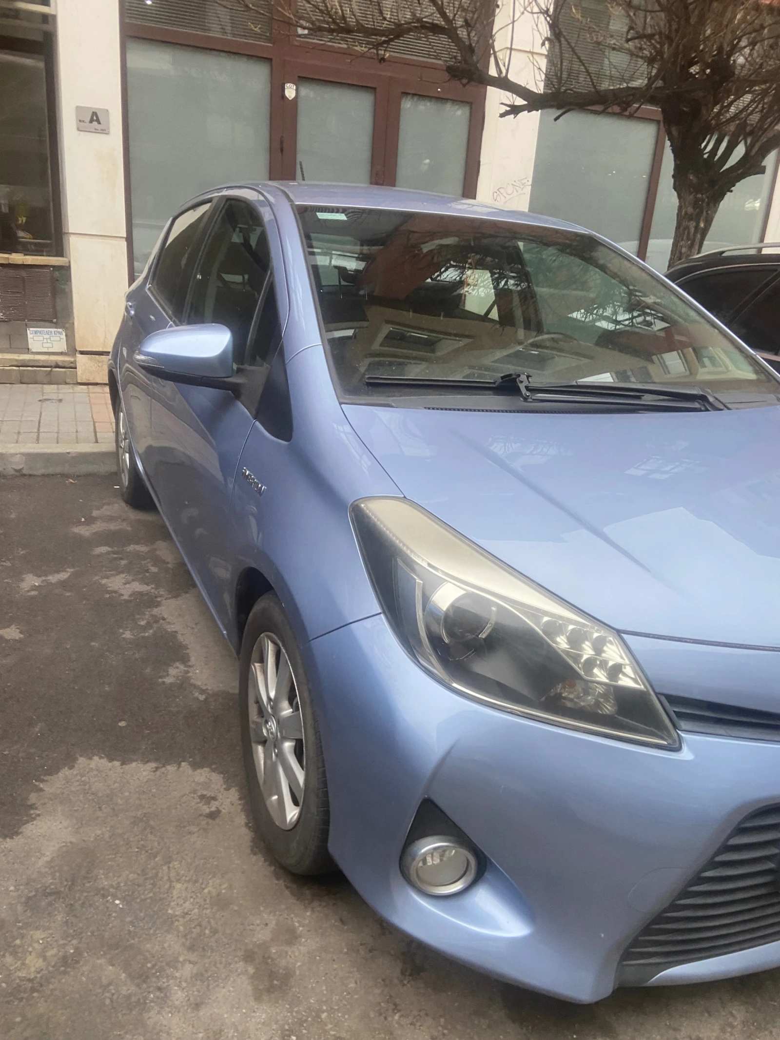 Toyota Yaris HIBRID, снимка 3 - Автомобили и джипове - 53740790