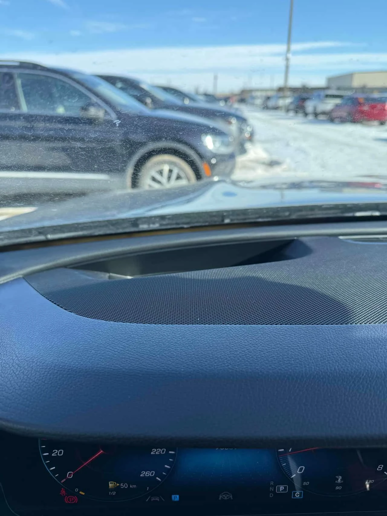 Mercedes-Benz E 350 CARFAX/HUD/360 CAM/DIS/BURMESTER/ОБДУХВАНЕ - изображение 9