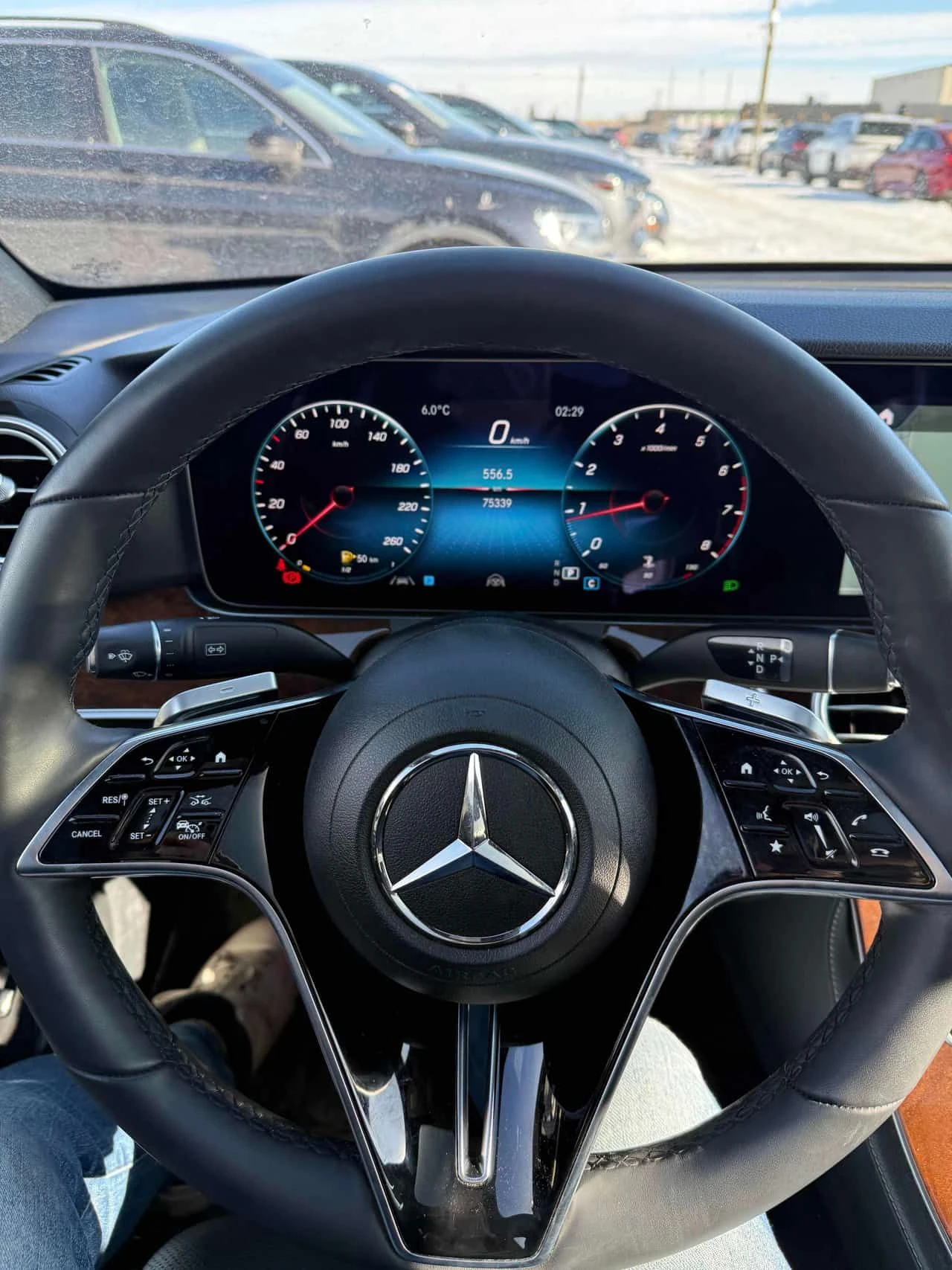 Mercedes-Benz E 350 CARFAX/HUD/360 CAM/DIS/BURMESTER/ОБДУХВАНЕ - изображение 7