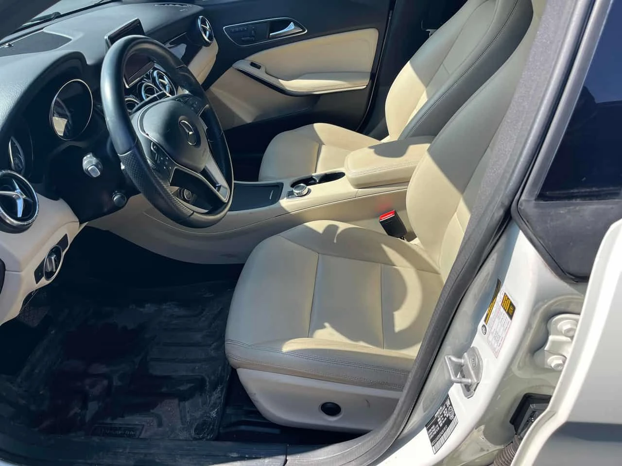 Mercedes-Benz CLA 250 * CARFAX * АМГ ПАКЕТ * ПАНОРАМА, снимка 5 - Автомобили и джипове - 53907313