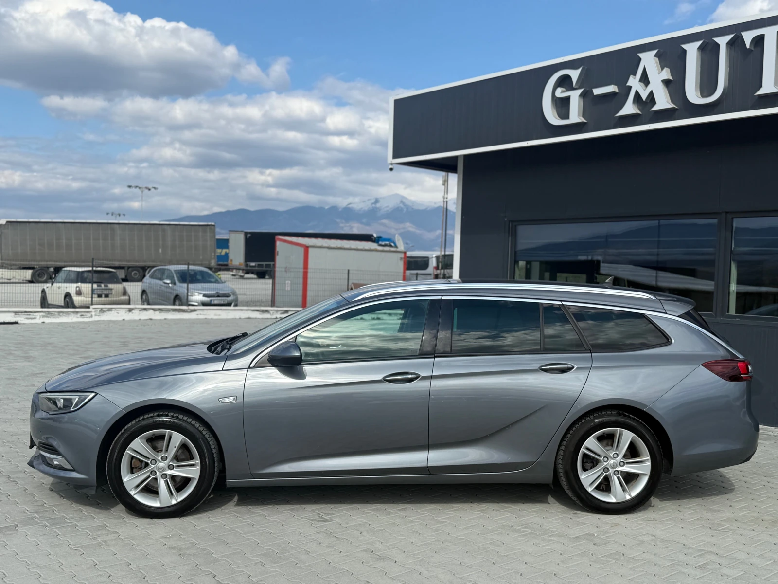 Opel Insignia 1.6TDCI 136 ks Собствен лизинг !!!, снимка 8 - Автомобили и джипове - 54068382