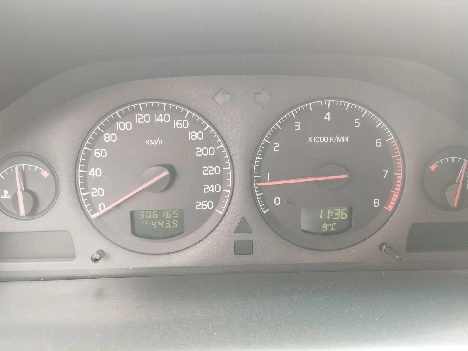 Volvo V70, снимка 7 - Автомобили и джипове - 54114663