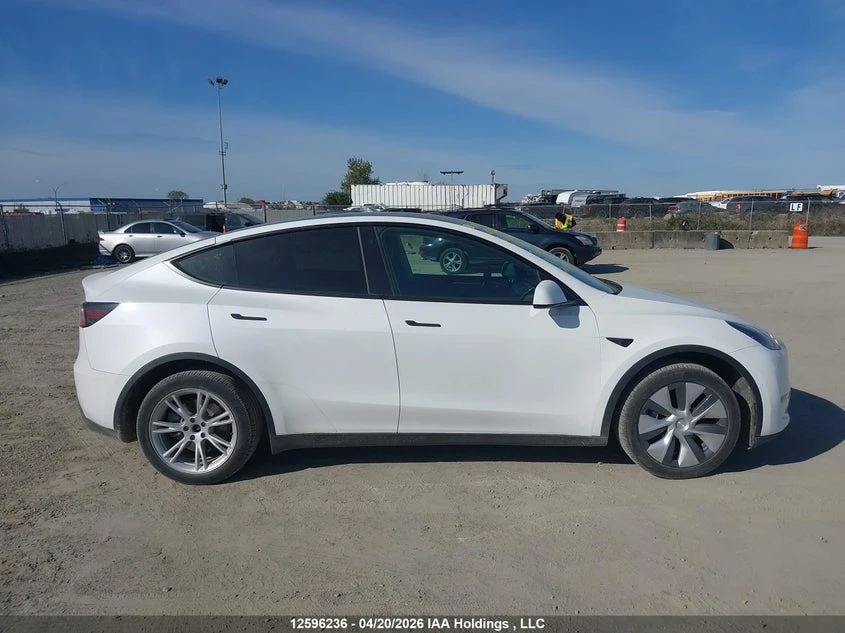 Tesla Model Y Rwd, снимка 13 - Автомобили и джипове - 54349296