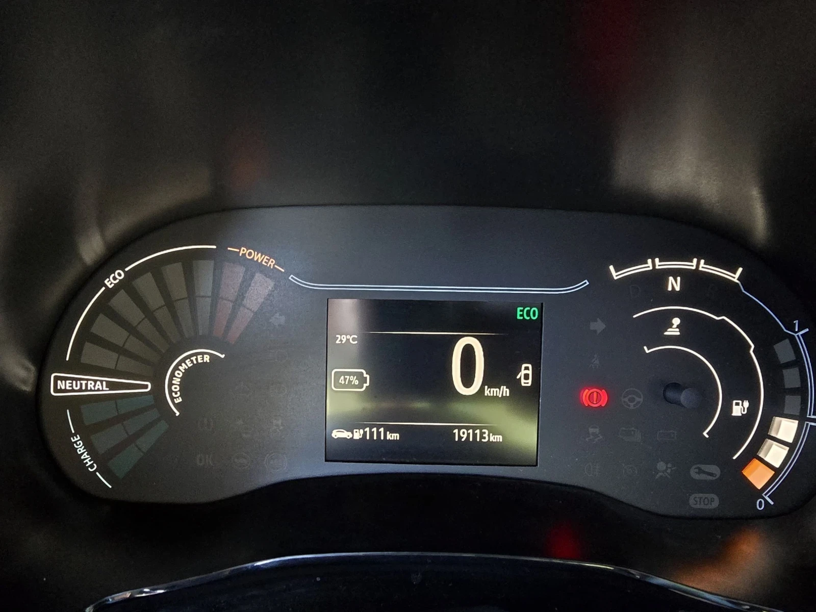Dacia Spring Expression  до юни 2028 гаранционен , снимка 8 - Автомобили и джипове - 54443897