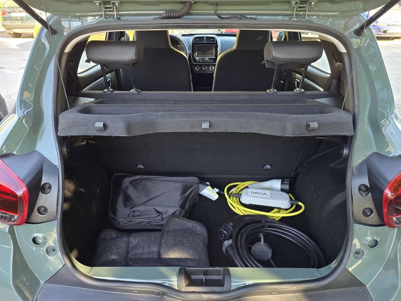 Dacia Spring Expression  до юни 2028 гаранционен , снимка 14 - Автомобили и джипове - 54443897
