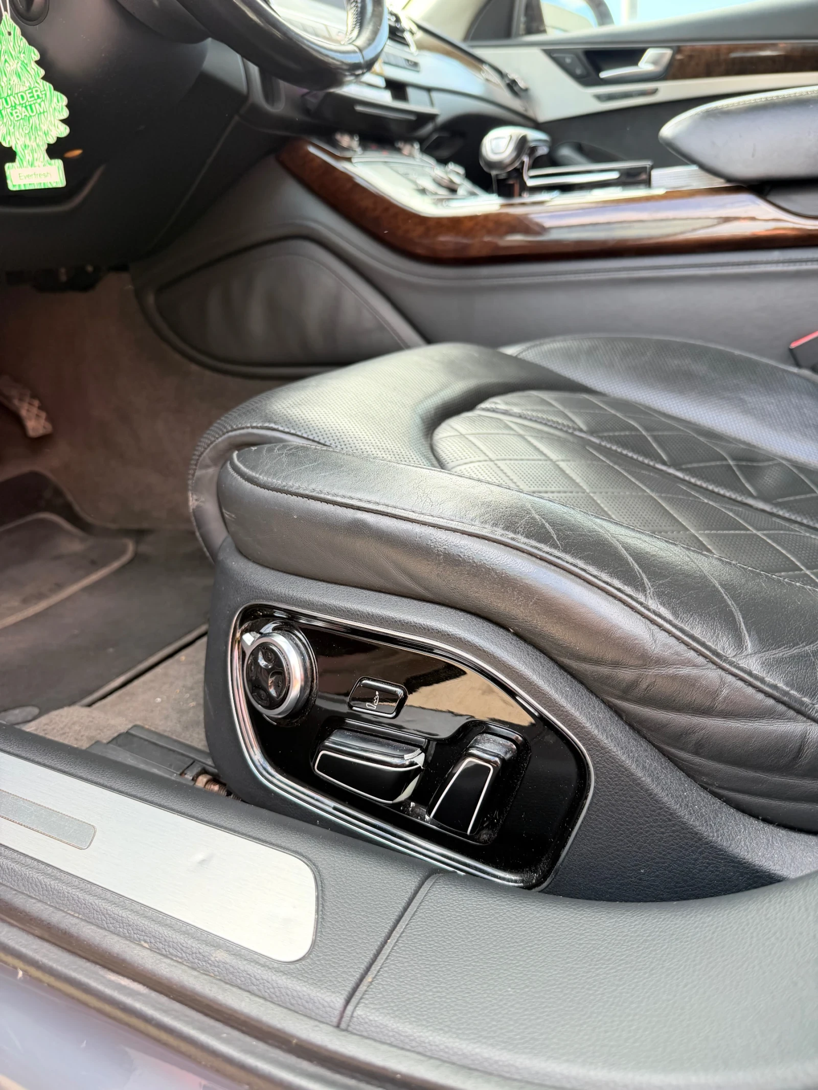 Audi A8, снимка 11 - Автомобили и джипове - 54869493