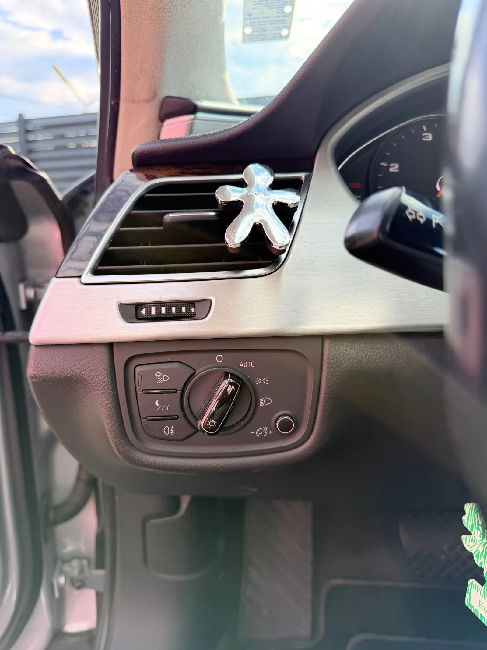 Audi A8, снимка 8 - Автомобили и джипове - 54869493