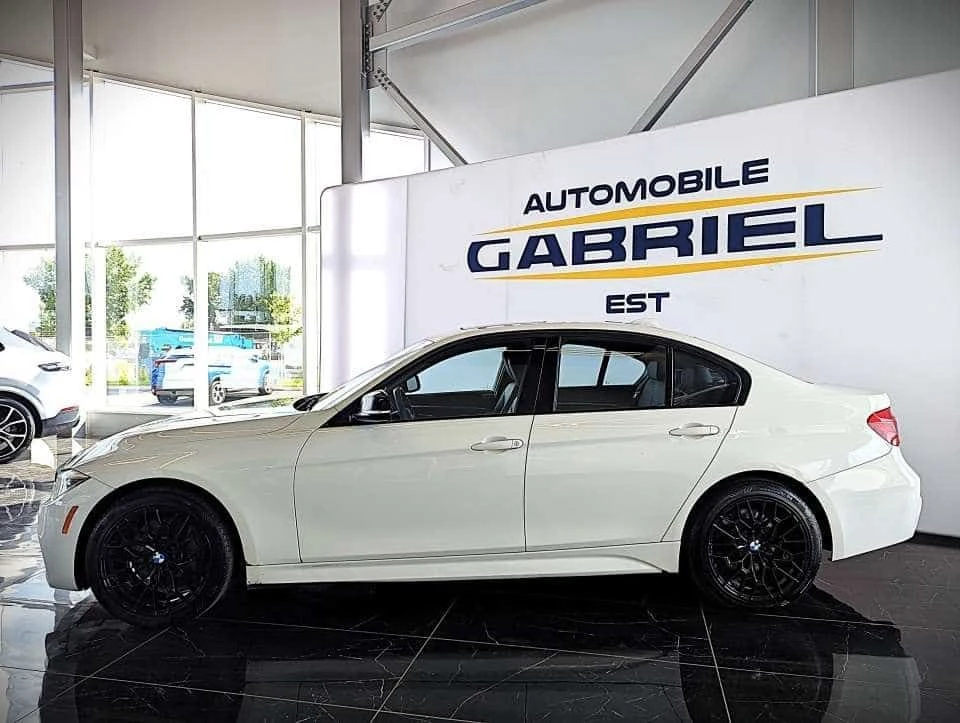 BMW 330 * xDrive Sedan M Sport Package * CARFAX * , снимка 8 - Автомобили и джипове - 55448788