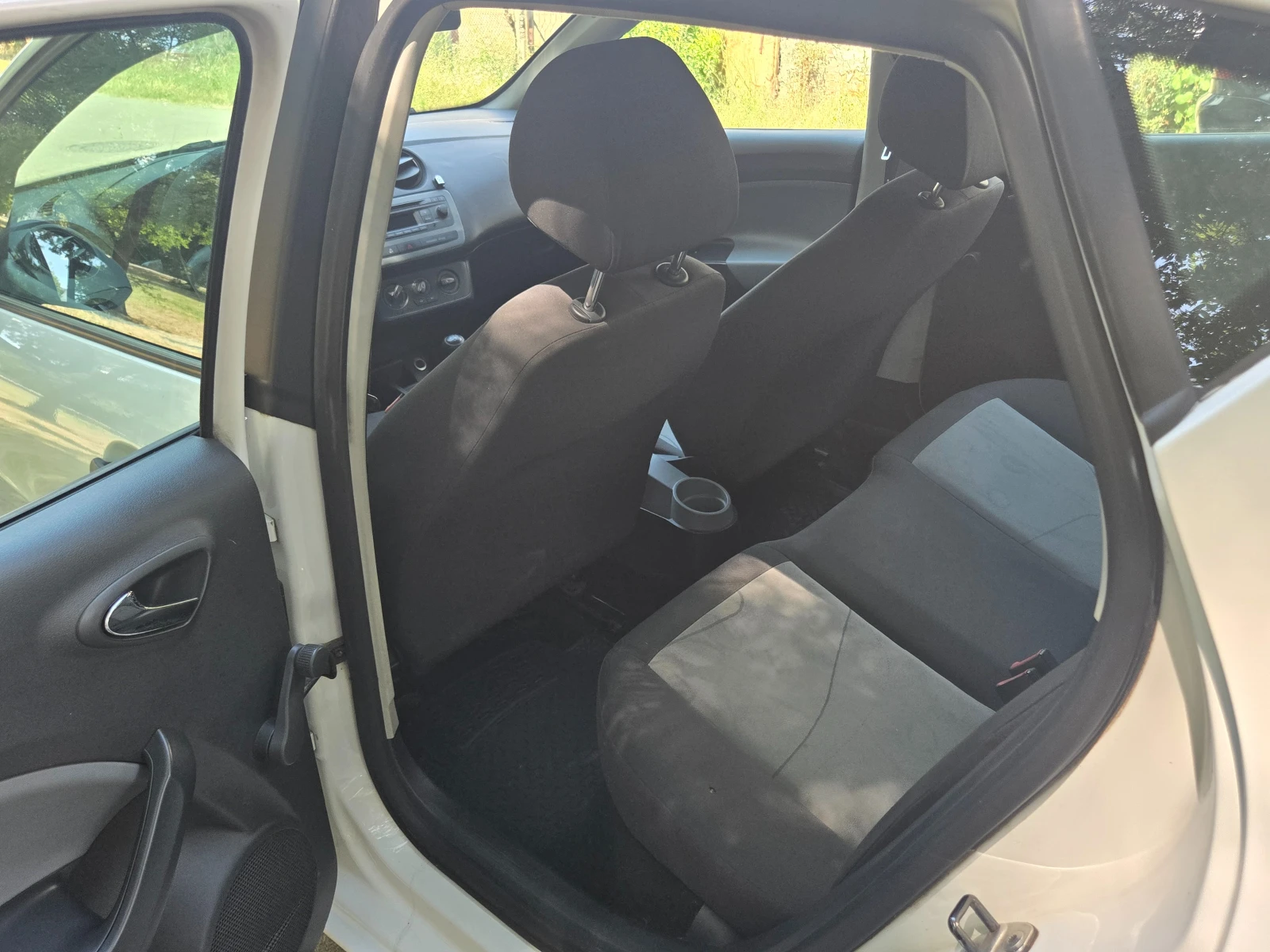 Seat Ibiza Фейслифт, снимка 11 - Автомобили и джипове - 55559086