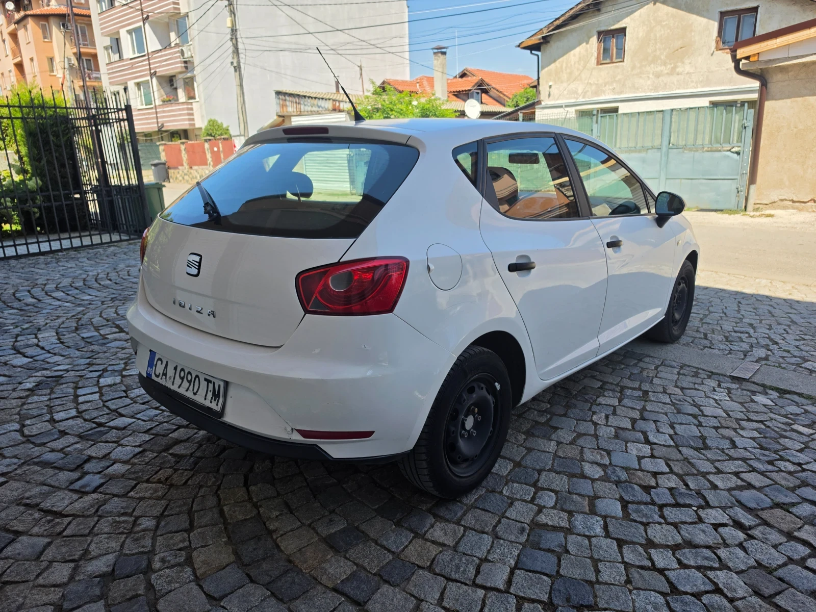 Seat Ibiza Фейслифт, снимка 4 - Автомобили и джипове - 55559086