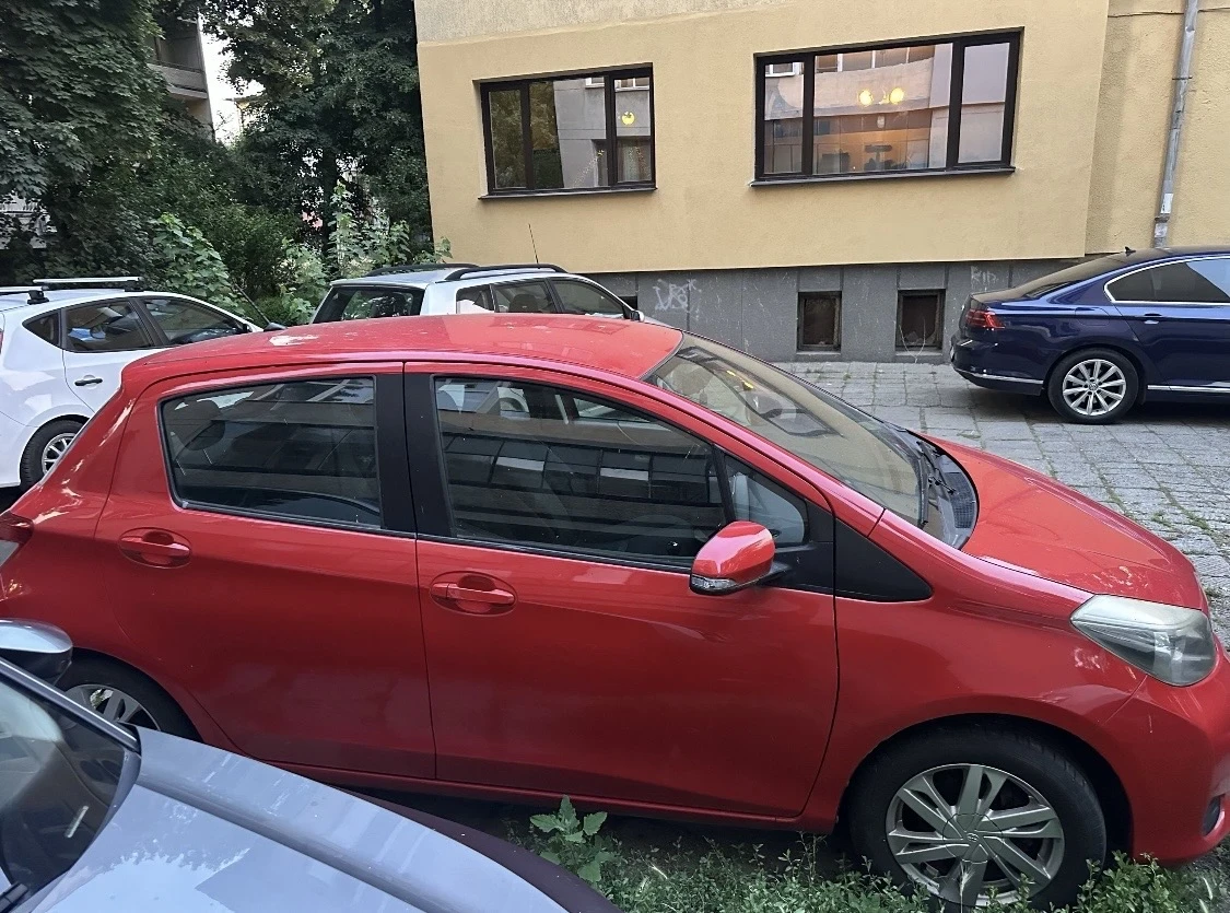 Toyota Yaris, снимка 5 - Автомобили и джипове - 55925786