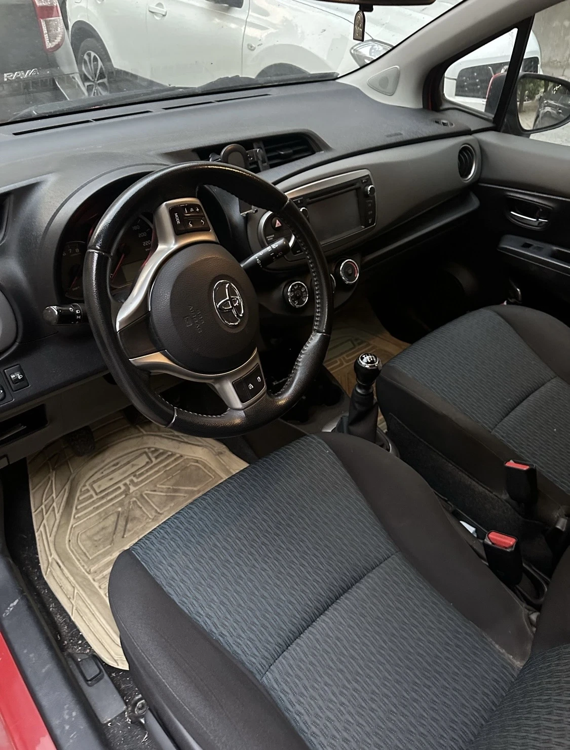 Toyota Yaris, снимка 6 - Автомобили и джипове - 55925786