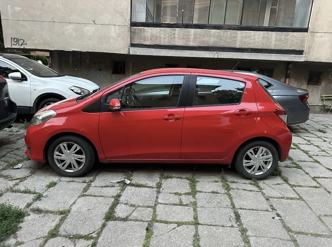 Toyota Yaris, снимка 4 - Автомобили и джипове - 55925786