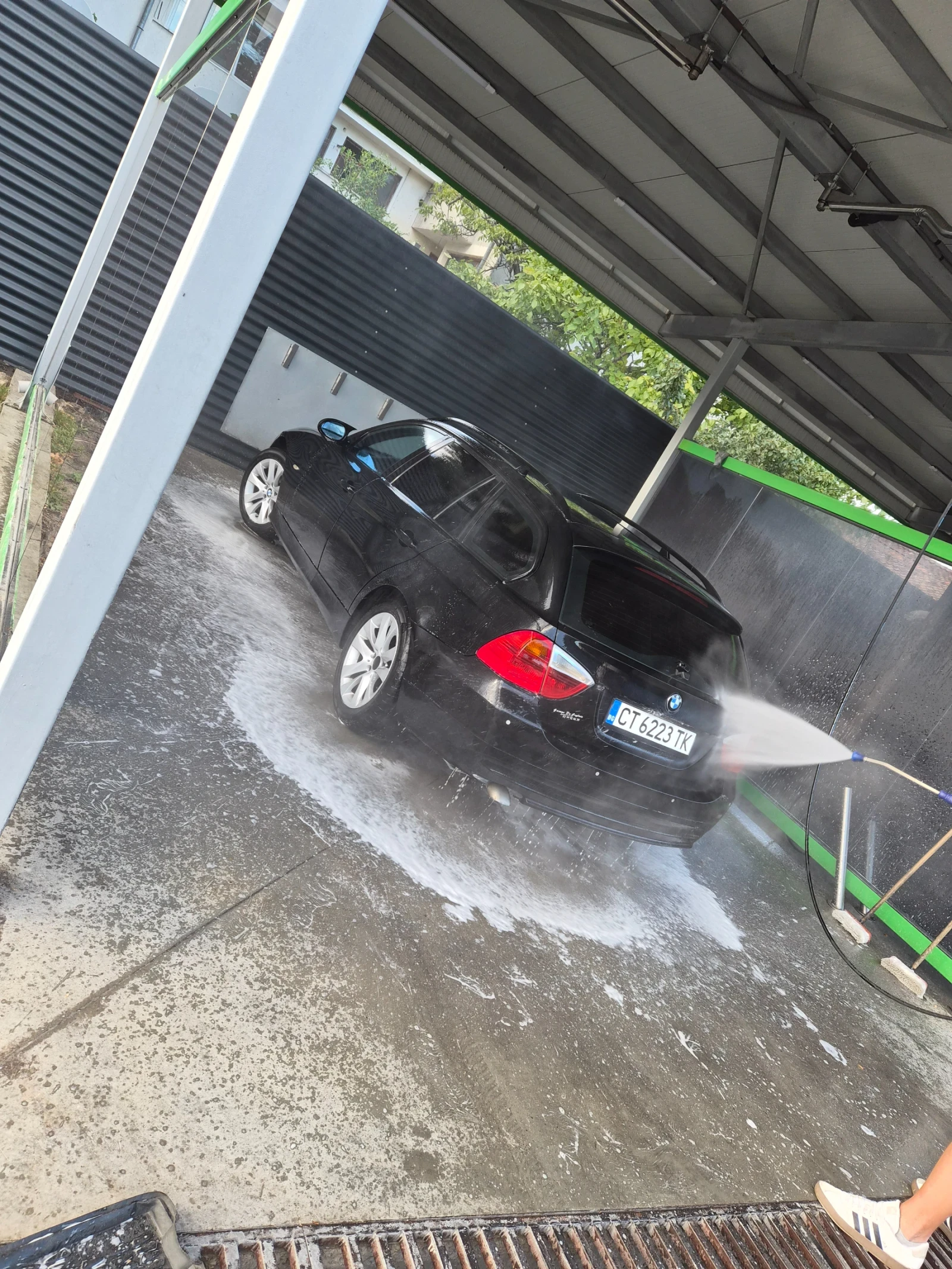 BMW 320, снимка 2 - Автомобили и джипове - 56221935