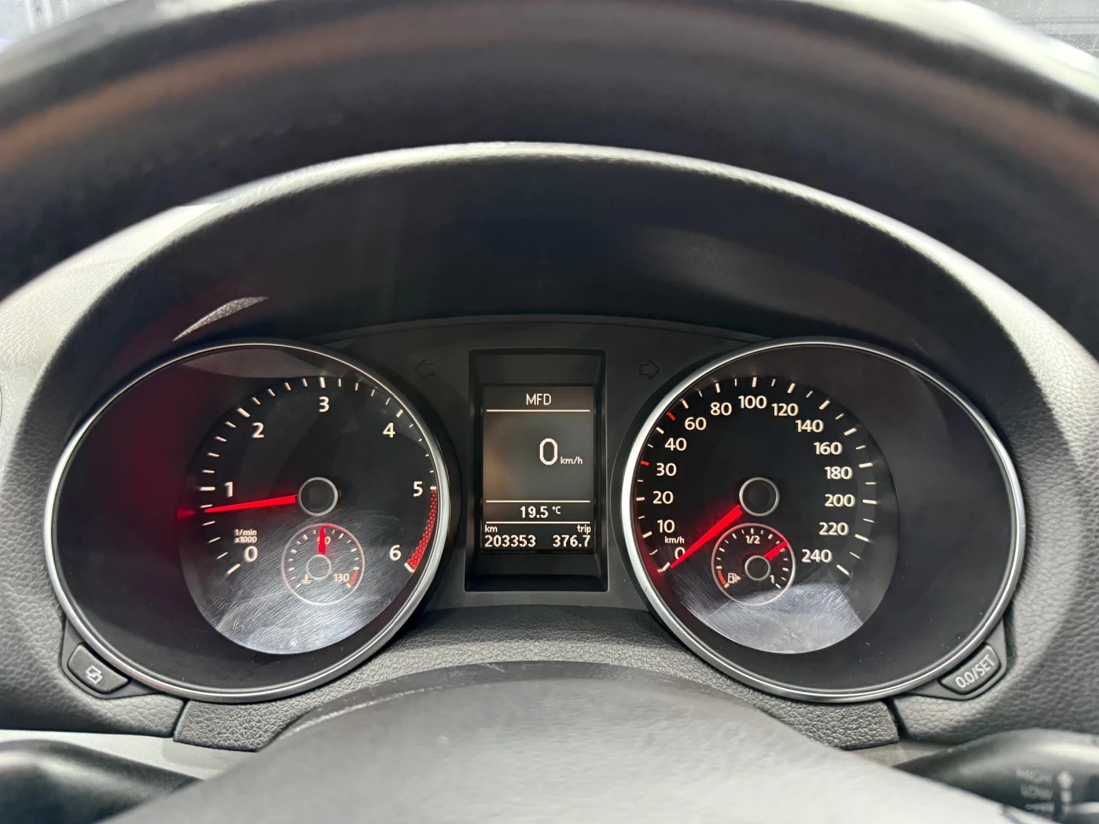 VW Golf 1.6TDI 105�� | Mobile.bg � ����������� 10