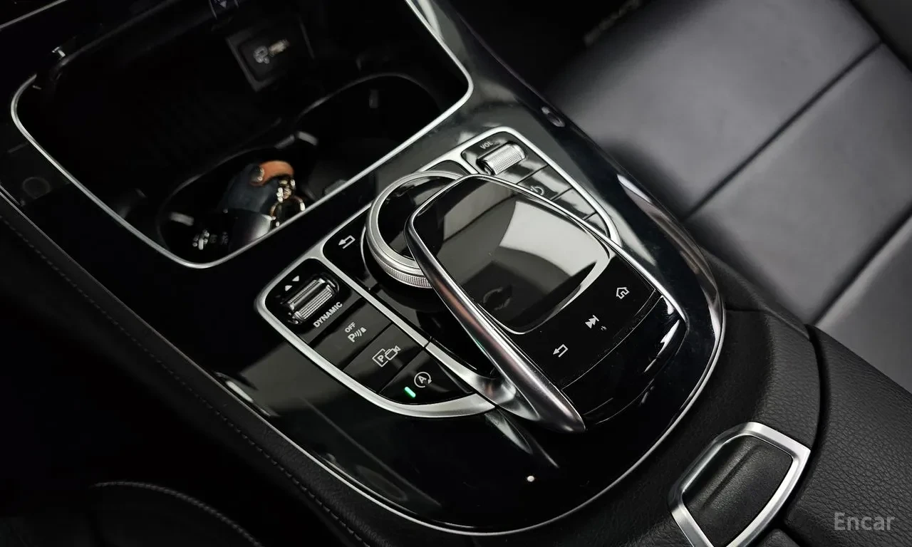 Mercedes-Benz E 350 FULL* 4MATIC* ДИСТРОНИК* 360 КАМЕРИ* КРАЙНА ЦЕНА* , снимка 15 - Автомобили и джипове - 56567360