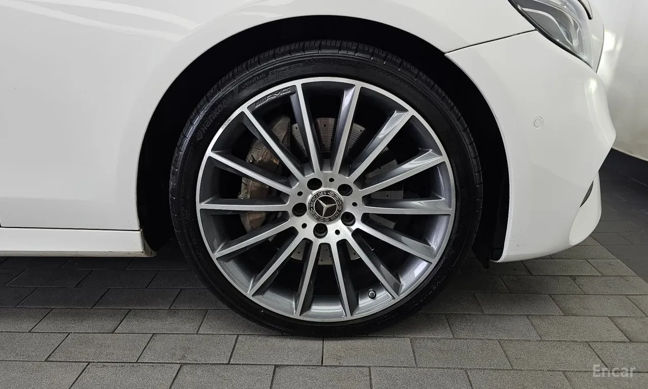 Mercedes-Benz E 350 FULL* 4MATIC* ДИСТРОНИК* 360 КАМЕРИ* КРАЙНА ЦЕНА* , снимка 5 - Автомобили и джипове - 56567360
