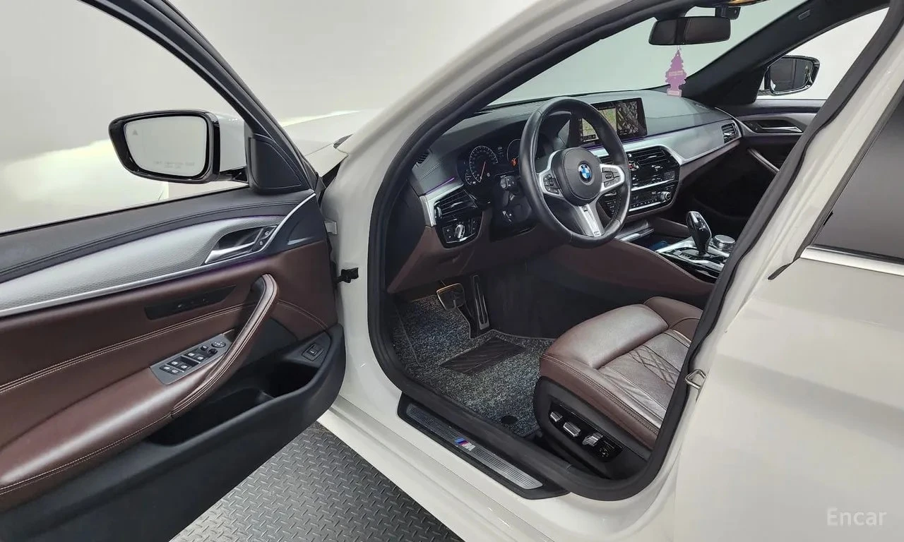 BMW 520 * 520d M Sport Package Plus * , снимка 10 - Автомобили и джипове - 56714641