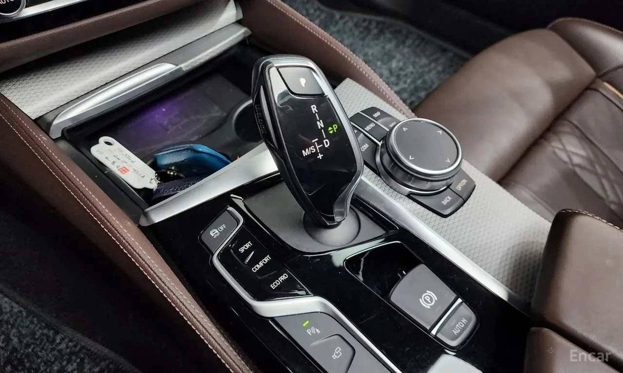 BMW 520 * 520d M Sport Package Plus * , снимка 9 - Автомобили и джипове - 56714641