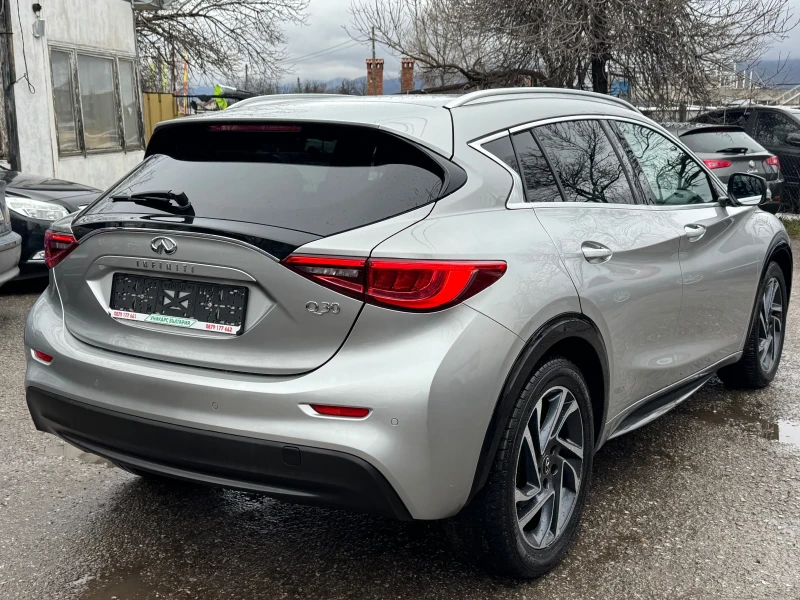 Infiniti Q30 Фул екстри ! Топ състояние!, снимка 8 - Автомобили и джипове - 53253795