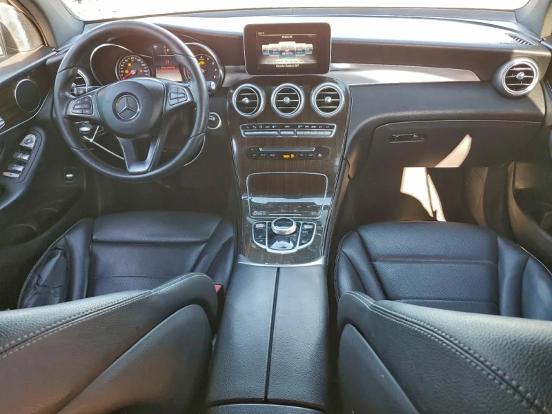 Mercedes-Benz GLC 300, снимка 8 - Автомобили и джипове - 53302177