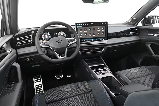VW Tiguan 2.0 TSI 4Motion R-Line = NEW = Гаранция - изображение 9