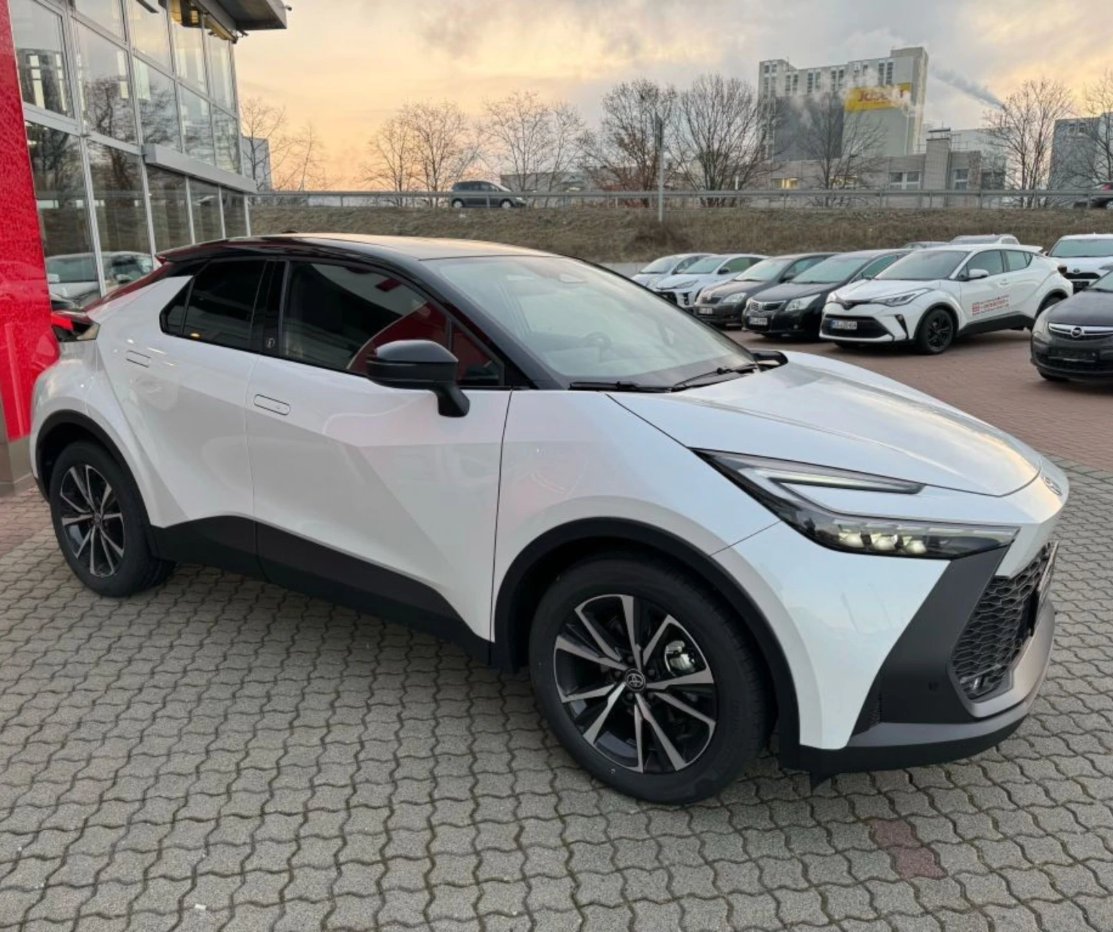 Toyota C-HR 2.0 Hybrid Team Deutschland НАЛИЧНА!!! - изображение 4