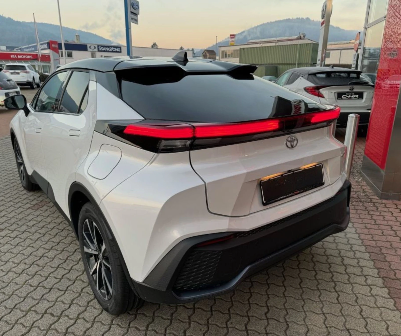 Toyota C-HR 2.0 Hybrid Team Deutschland НАЛИЧНА!!! - изображение 5
