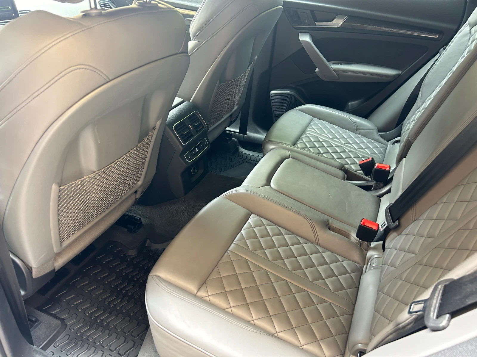 Audi SQ5 Въздушно/От Audi Представителство/Всички екстри - изображение 8