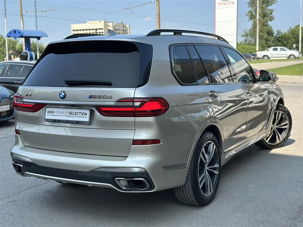 BMW X7 M50d - изображение 2
