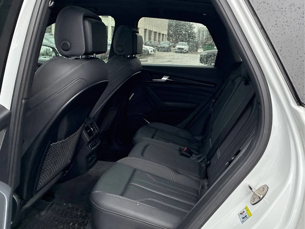 Audi Q5 Progressiv 45 TFSI * CARFAX* S-LINE, снимка 11 - Автомобили и джипове - 54094352