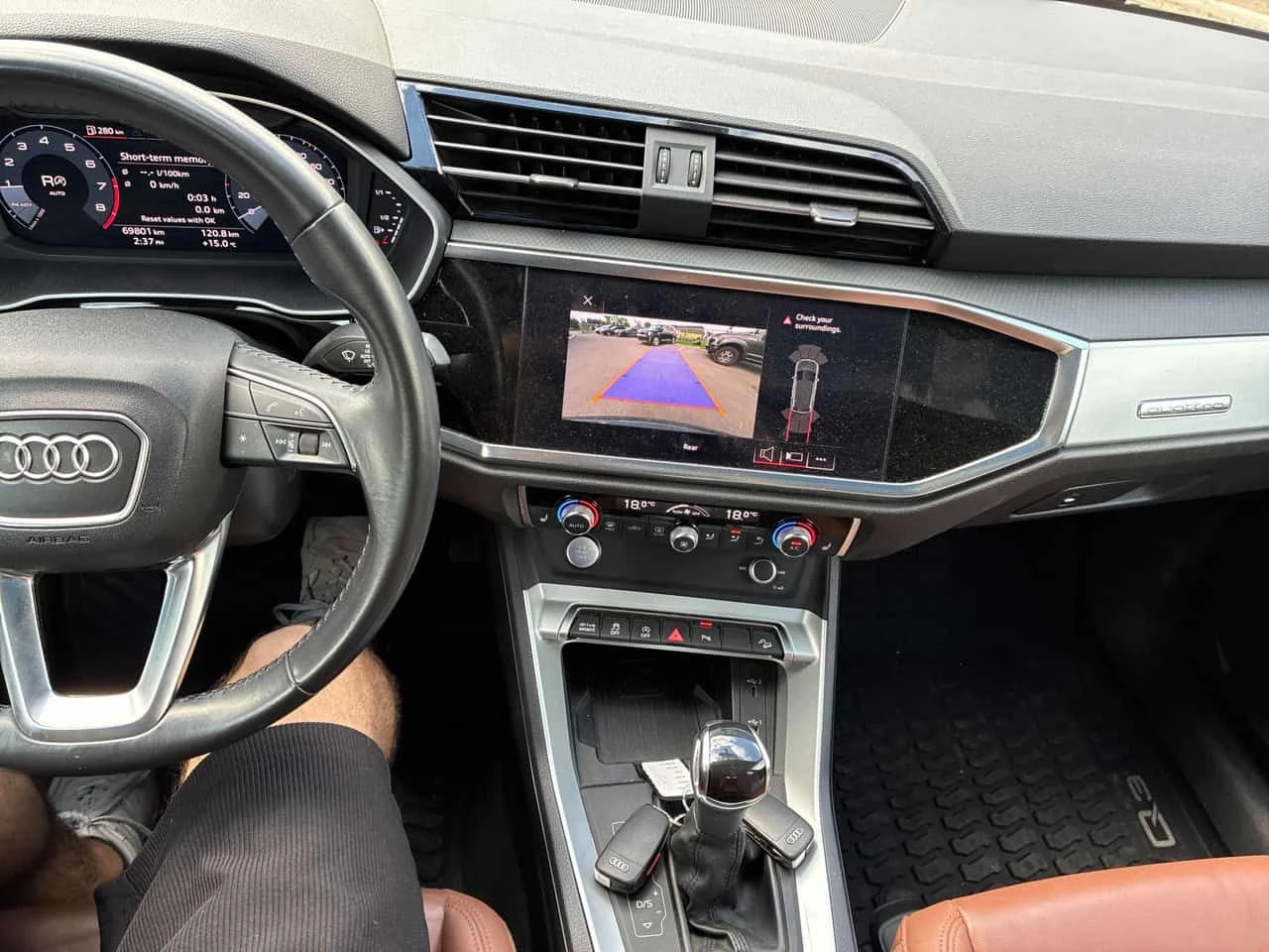 Audi Q3 * Komfort * CARFAX * ЦЕНА ДО БГ, снимка 8 - Автомобили и джипове - 54714448