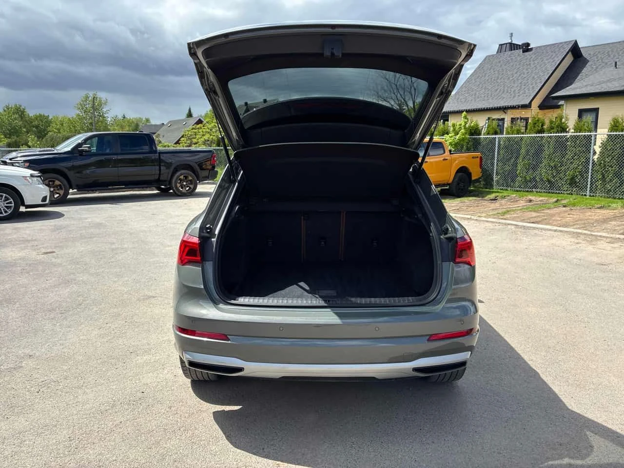 Audi Q3 * Komfort * CARFAX * ЦЕНА ДО БГ, снимка 11 - Автомобили и джипове - 54714448