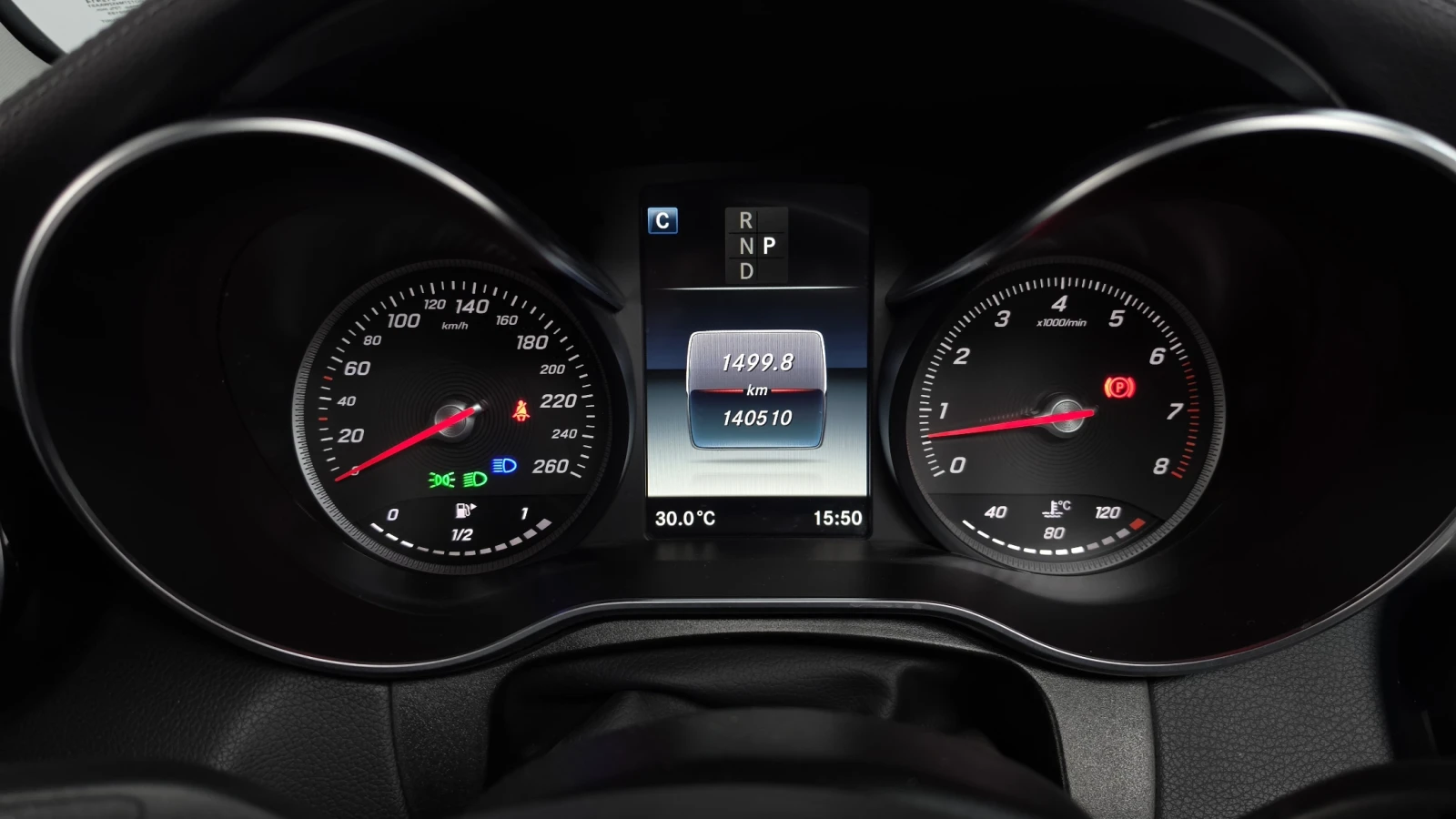 Mercedes-Benz GLC 300 * 4MATIC* HUD* 360* BLIND* SPOT* PANO* BURMESTER* , снимка 8 - Автомобили и джипове - 54739535