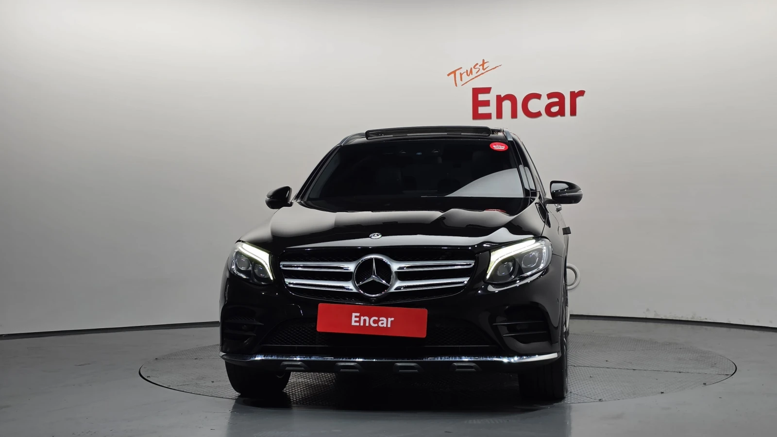 Mercedes-Benz GLC 300 * 4MATIC* HUD* 360* BLIND* SPOT* PANO* BURMESTER* , снимка 3 - Автомобили и джипове - 54739535