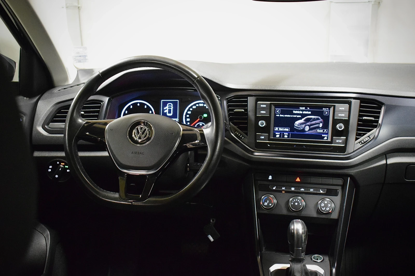 VW T-Roc 1.5TSI DSG 54600KM EURO6, снимка 9 - Автомобили и джипове - 55429415