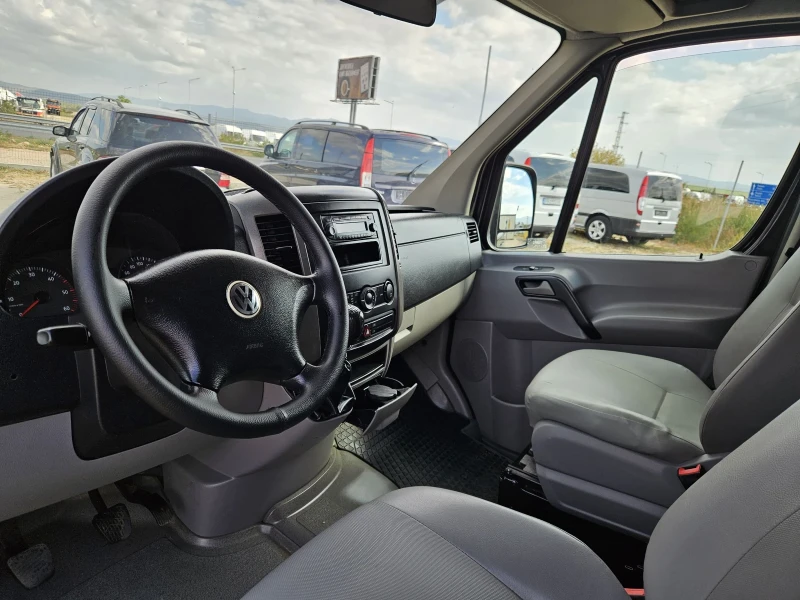 VW Crafter 2.5tdi.климатик, снимка 8 - Бусове и автобуси - 52441507