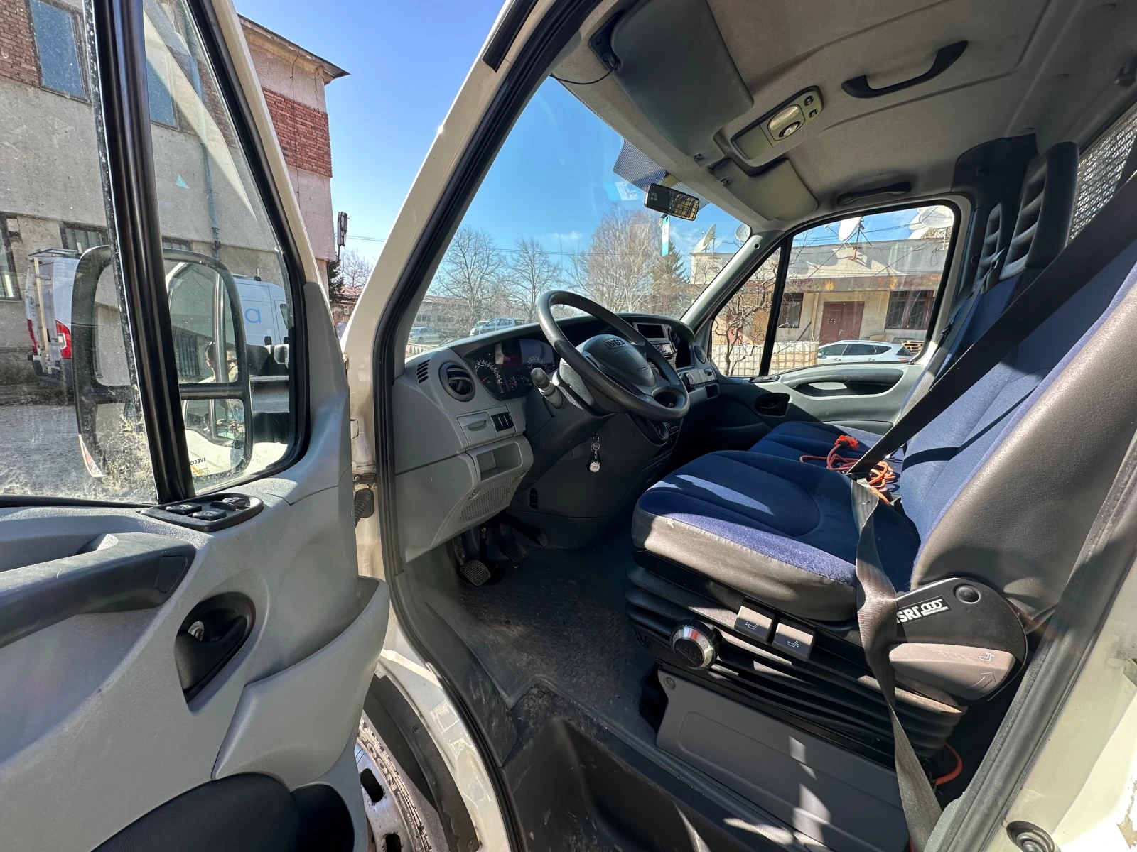 Iveco 35c18 Клима, 180hp, тристранен самосвал 3.70на2.20, N1 - изображение 8