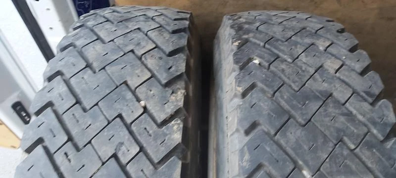 Гуми Летни 215/75R17.5, снимка 3 - Гуми и джанти - 41998910