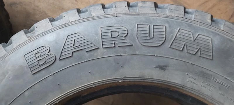 Гуми Летни 215/75R17.5, снимка 4 - Гуми и джанти - 41998910