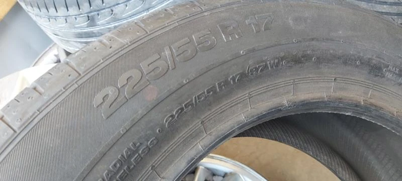 Гуми Зимни 225/55R17, снимка 7 - Гуми и джанти - 33053483