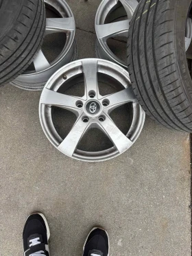        195/65R15  Toyota Auris