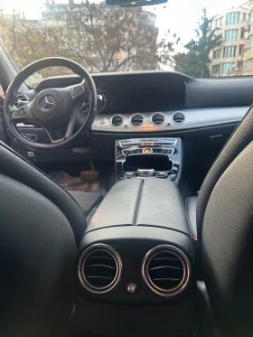 Mercedes-Benz E 220, снимка 8
