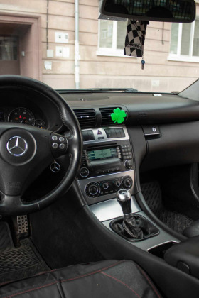 Mercedes-Benz C 200, снимка 17 - Автомобили и джипове - 45529391
